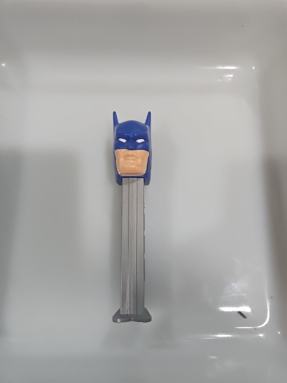 Loose Collectible Retired Pez Dispenser, Batman 2008